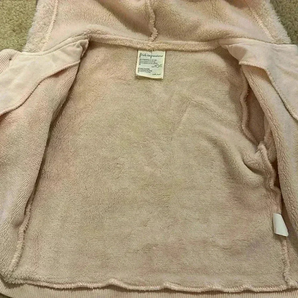 First Impressions - pink fuzzy fleece hooded jacket. Size 6 to 9 months - Picture 4 of 4